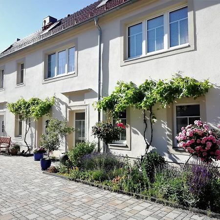 Ferienhof Graefe - 3-Seiten Hof Mit Grossem Garten, Pool & Sauna Meißen Dış mekan fotoğraf