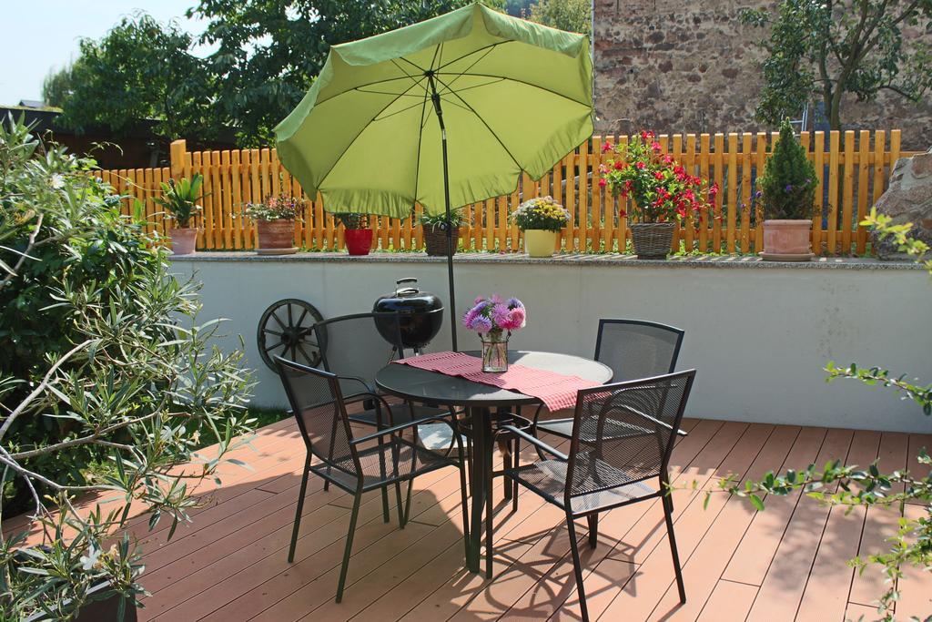 Ferienhof Graefe - 3-Seiten Hof Mit Grossem Garten, Pool & Sauna Meißen Dış mekan fotoğraf