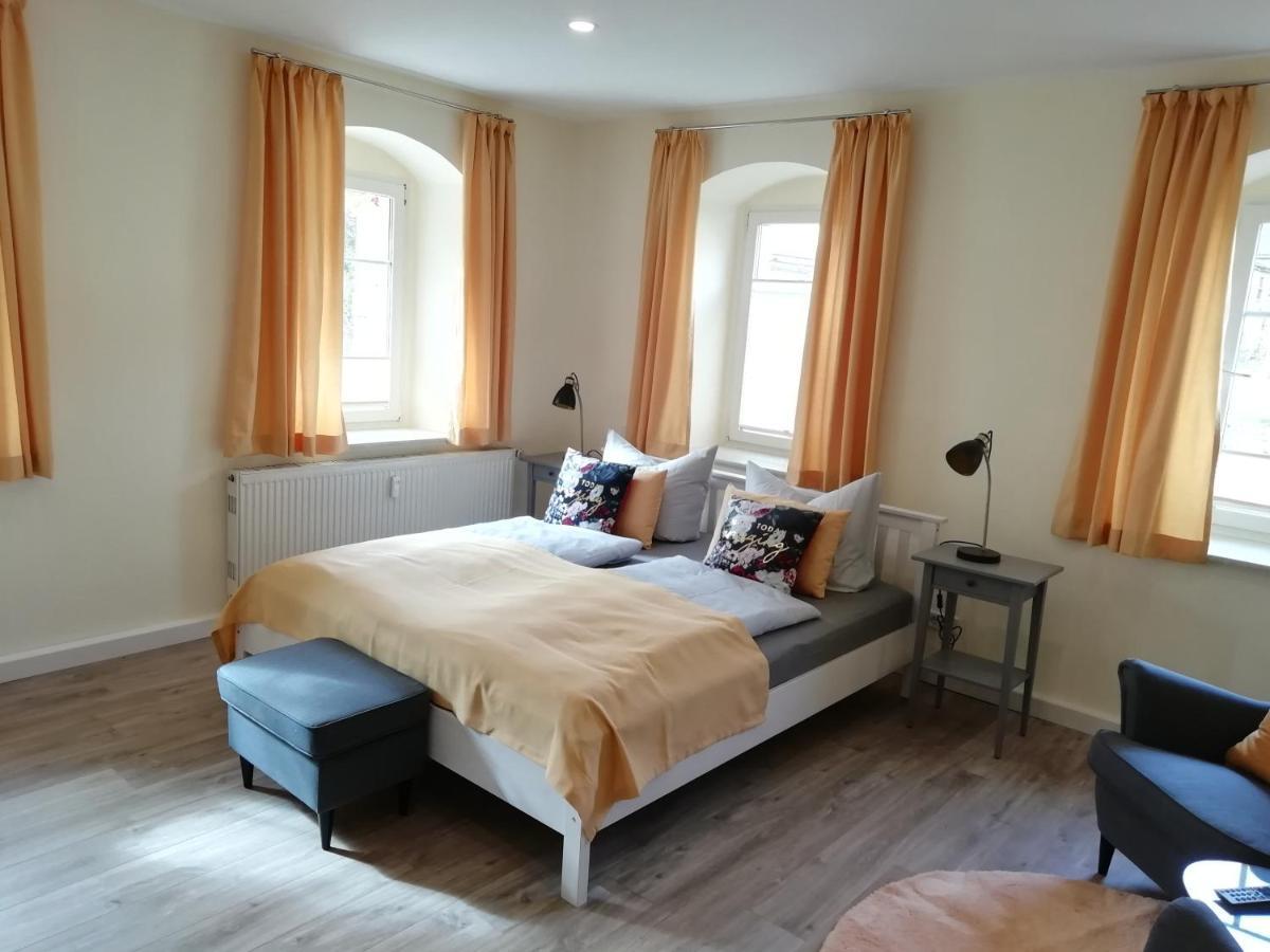 Ferienhof Graefe - 3-Seiten Hof Mit Grossem Garten, Pool & Sauna Meißen Dış mekan fotoğraf